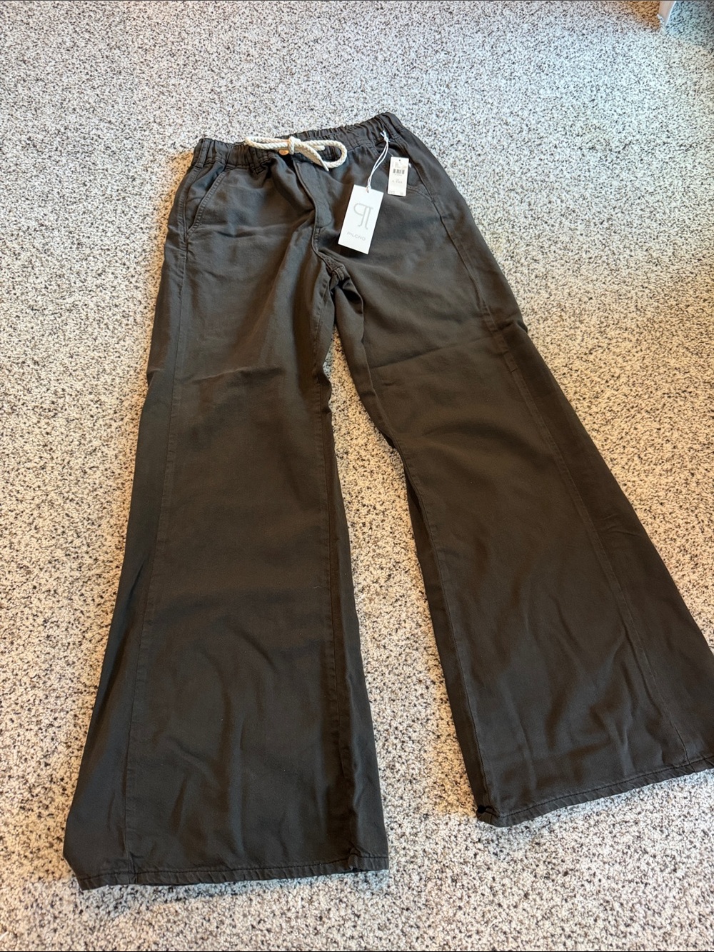 Anthropologie Pilcro Tie-Waist Pull On Pants. Black. Small Tall. 32 inseam NWT